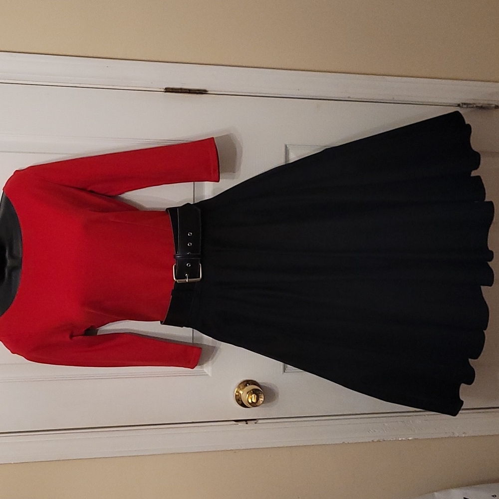 Pinup Couture Doris skirt in black size med.